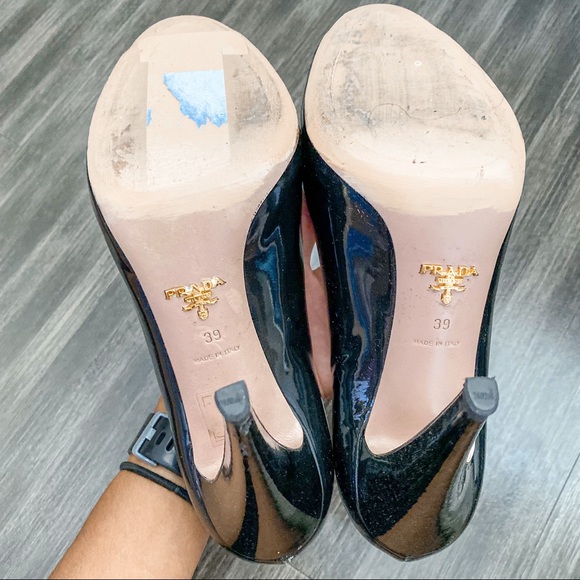 Prada Black Peep Toe Classic Glossy Black Pumps 39 - Picture 6 of 9